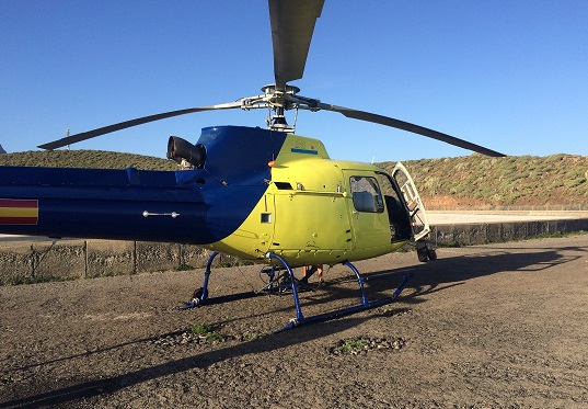 Acopio de material en helicóptero (Canarias)
